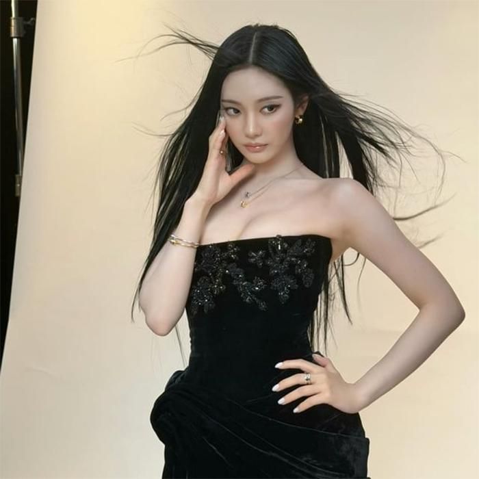 Nhan sắc của Ningning khiến cư dân mạng trầm trồ.