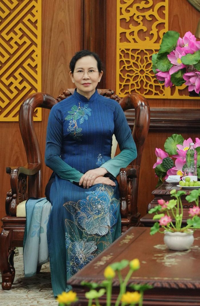 Ủy viên TƯ Đảng, Phó Chủ tịch UBTƯ MTTQ Việt Nam, Chủ tịch Hội LHPN Việt Nam Lê Thị Thủy tại buổi làm việc