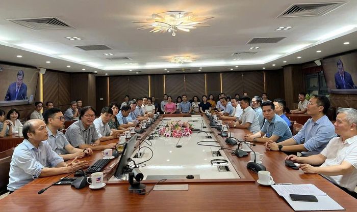 Đảng bộ Viện Năng lượng tham dự hội nghị theo hình thức trực tuyến. Ảnh: Nguyên Thảo