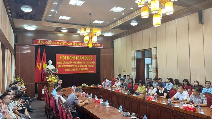 Đảng bộ Tổng công ty Giấy Việt Nam học tập, quán triệt Nghị quyết số 10-NQ/TW