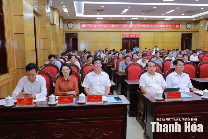 Đại biểu dự hội nghị tại điểm cầu Tỉnh ủy Thanh Hóa.