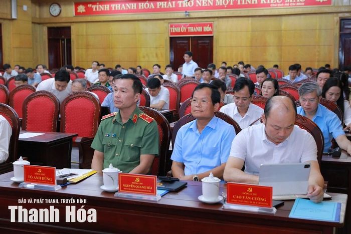 Đại biểu dự hội nghị tại điểm cầu Tỉnh ủy Thanh Hóa.