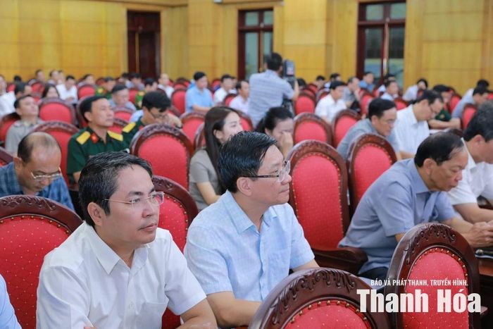 Đại biểu dự hội nghị tại điểm cầu Tỉnh ủy Thanh Hóa.