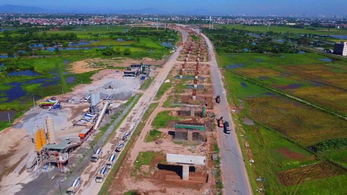 Đây là đoạn tuyến được thi công sớm nhất trong toàn tuyến cao tốc Vành đai 4.