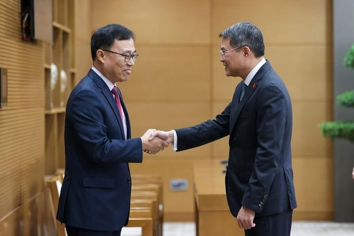 Thủ tướng Chính phủ Lê Minh Hưng tiếp Đại sứ Hàn Quốc tại Việt Nam Choi Young Sam - Ảnh: VGP