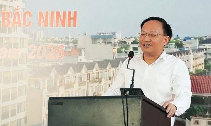  Phó Chủ tịch UBND tỉnh Phạm Văn Thịnh phát biểu tại lễ khởi công. 