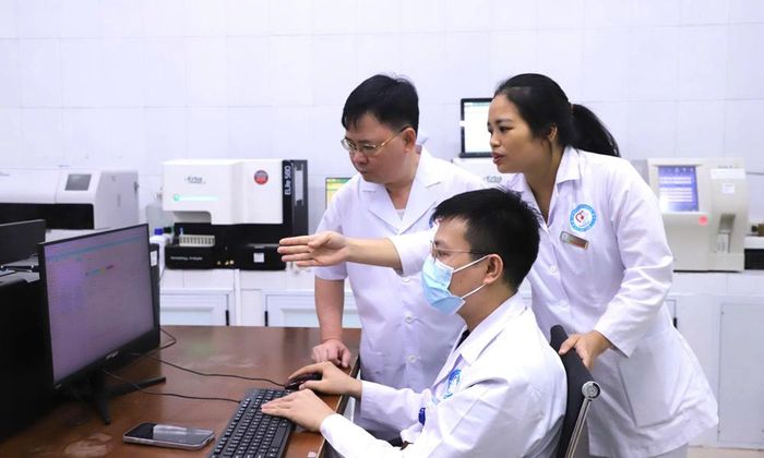  Khoa Xét nghiệm, Bệnh viện Đa khoa Tiên Du được xây dựng và vận hành theo các tiêu chuẩn ISO 15189:2022. 