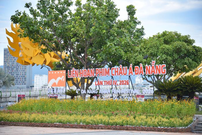 Không khí liên hoan phim đang lan tỏa khắp phố phường Đà Nẵng. Ảnh: NGUYÊN HẢI