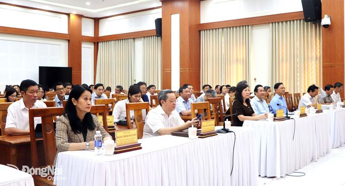 Hơn 150 đại biểu tham dự tại điểm cầu Thành ủy Đồng Nai. Ảnh: Ngọc Liên