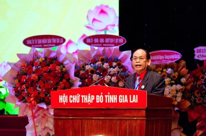  Ông Hà Văn Cát - Chủ tịch Hội CTĐ tỉnh phát biểu khai mạc Đại hội. Ảnh: Nguyễn Muội 