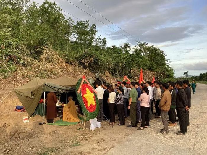 Nhiều di vật và hài cốt liệt sĩ được phát hiện tại làng Pting (xã SRó). Ảnh: Hải Nguyễn 