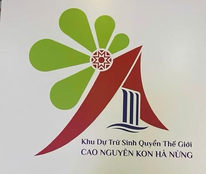  Thiết kế logo đạt giải nhất của tác giả Nguyễn Quốc Trọng. Ảnh: Sơn Ca 