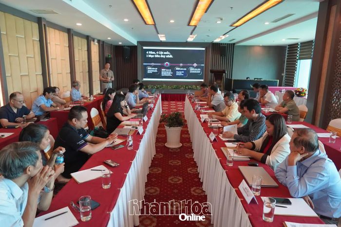 Các đại biểu được cập nhật tình hình sốt rét trong nước.
