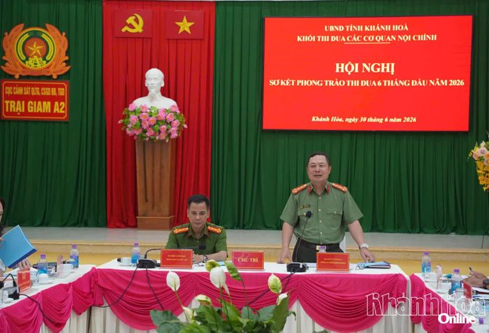 Đại tá Nguyễn Quân phát biểu kết luận hội nghị.