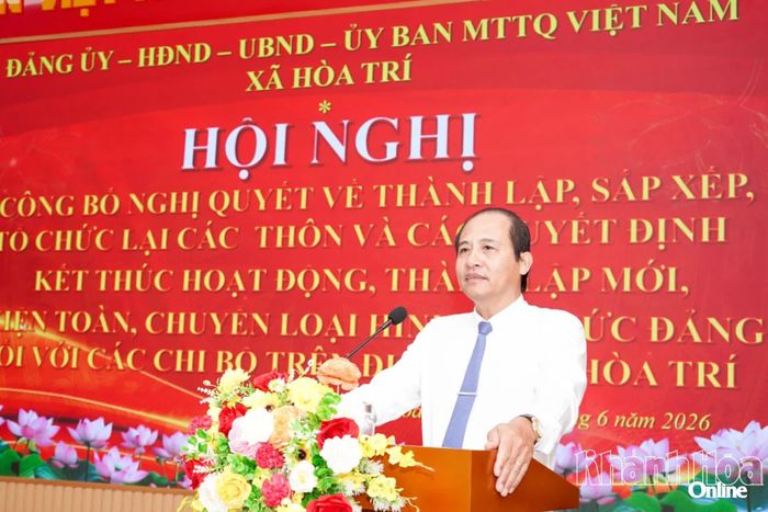 Ông Trần Văn Phải - Bí thư Đảng ủy, Chủ tịch HĐND xã Hòa Trí phát biểu.