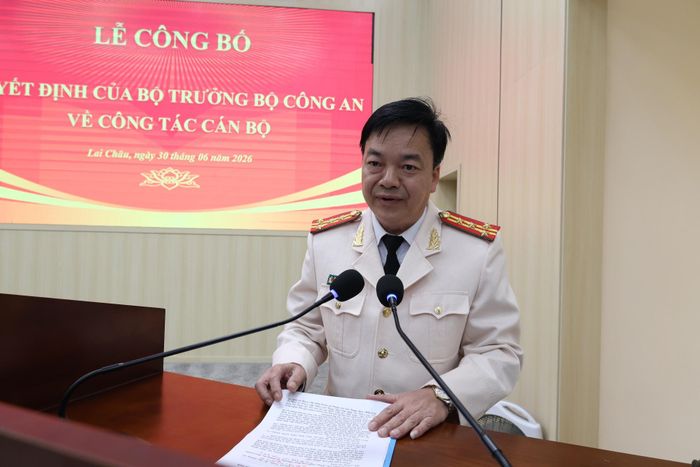 Đại tá Sùng A Súa - Phó Giám đốc Công an tỉnh Lai Châu phát biểu nhận nhiệm vụ.