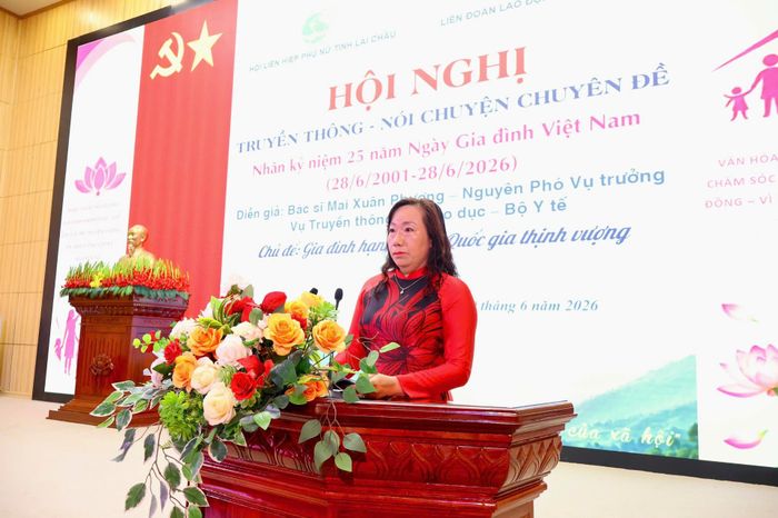 Đồng chí Ngô Thị Bích Hạnh – Chủ tịch Hội Liên hiệp Phụ nữ tỉnh phát biểu khai mạc hội nghị.