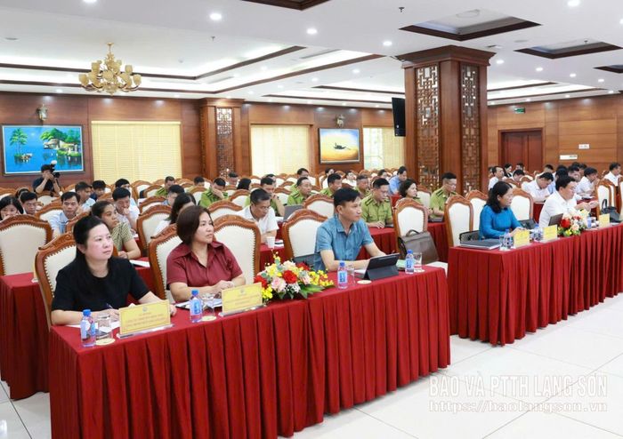 Các đại biểu tham dự hội nghị