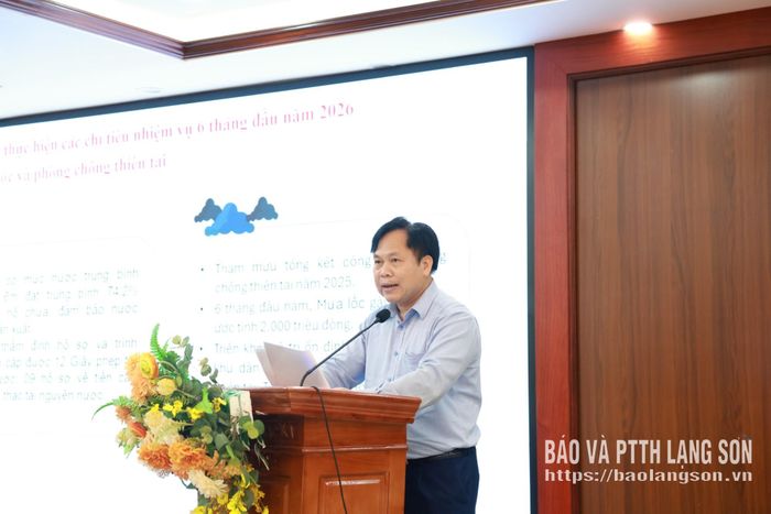 Đồng chí Phó Giám đốc Sở NN&amp;MT báo cáo tóm tắt kết quả thực hiện các chỉ tiêu kế hoạch 6 tháng đầu năm, nhiệm vụ công tác 6 tháng cuối năm 2026