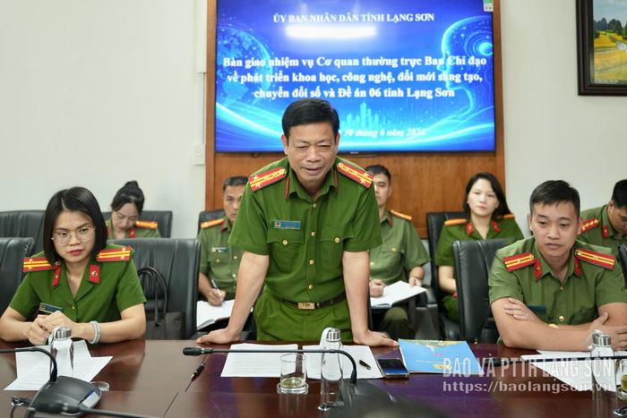 Lãnh đạo Công an tỉnh phát biểu tại cuộc họp