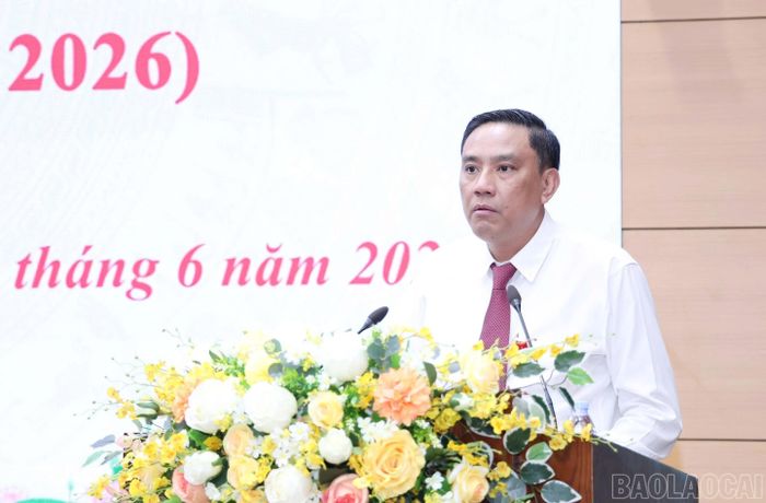Đồng chí Hoàng Giang - Phó Bí thư Thường trực Tỉnh ủy, Chủ tịch HĐND tỉnh phát biểu kết luận phiên chất vấn.