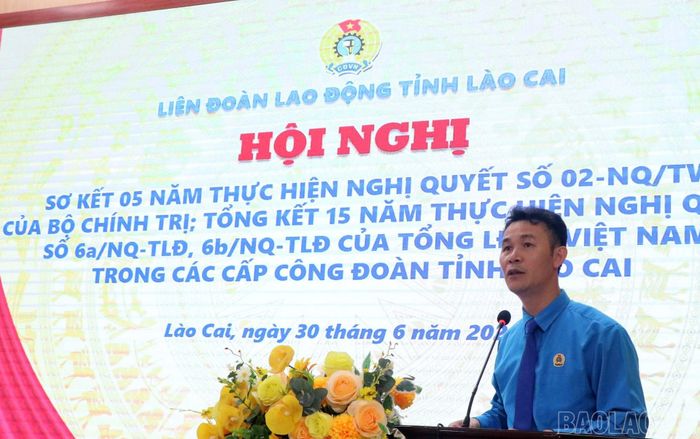 Đồng chí Vũ Cao Minh - Phó Chủ tịch Thường trực Liên đoàn Lao động tỉnh phát biểu triển khai nhiệm vụ trong thời gian tới.
