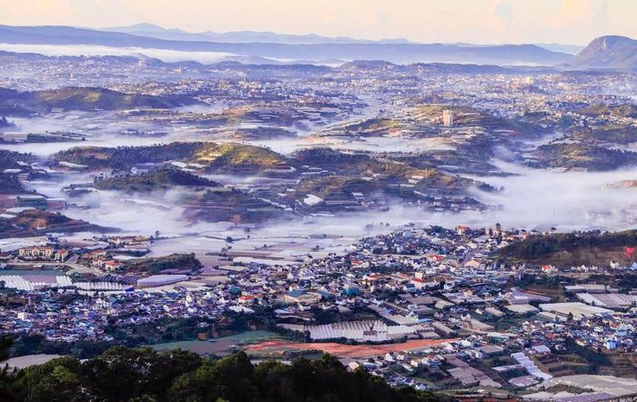 Làn sóng đô thị hóa tự phát và tốc độ bê tông hóa đang tràn về các vùng nông thôn.