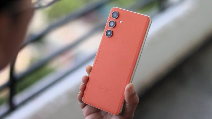 Galaxy F70 Pro là mẫu điện thoại tầm trung khá chất lượng của Samsung