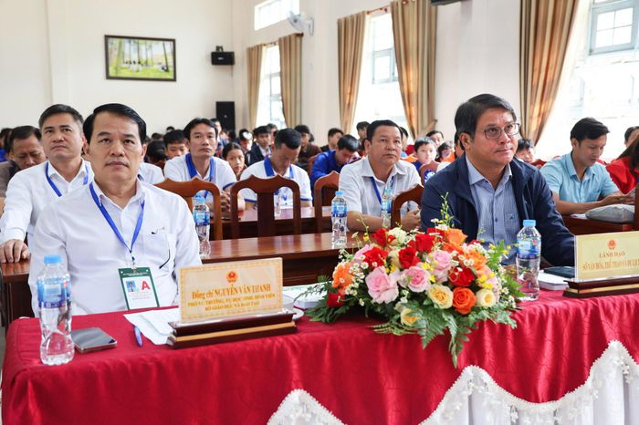 Đồng chí Nguyễn Văn Thanh, Phó Vụ trưởng Vụ Học sinh, Sinh viên - Bộ Giáo dục và Đào tạo, Trưởng Ban Tổ chức giải cùng các đại biểu tham dự