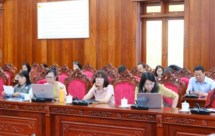 Các đại biểu tham dự hội nghị