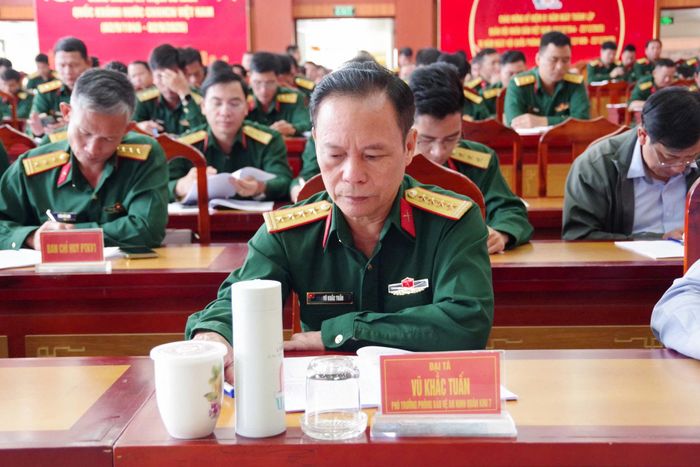 Đại diện Quân khu 7 tham dự hội nghị
