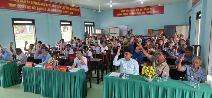 Xã Đông Giang thường xuyên họp dân để triển khai các chương trình MTQG