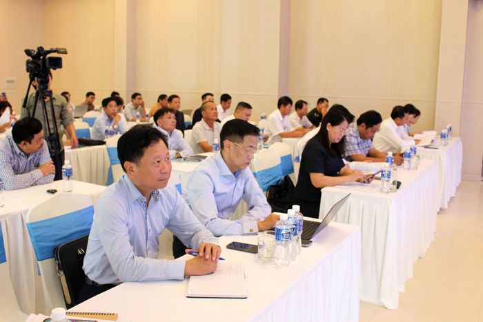 Các đại biểu tham dự hội nghị