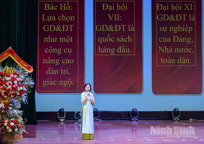 Phần thi thuyết trình của thí sinh Đồng Thị Thùy thuộc Đảng ủy xã Cổ Lễ.