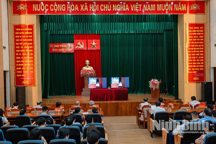 Quang ảnh hội nghị.