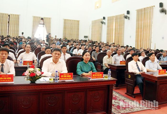 Các đại biểu dự hội nghị. Ảnh: Trần Ích