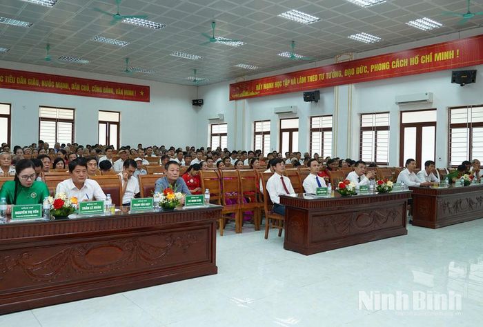Các đại biểu dự hội nghị. Ảnh: Hoa Hiên
