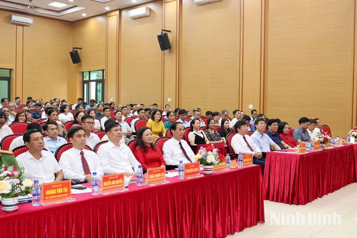 Các đại biểu dự hội nghị. Ảnh: Khánh Dũng