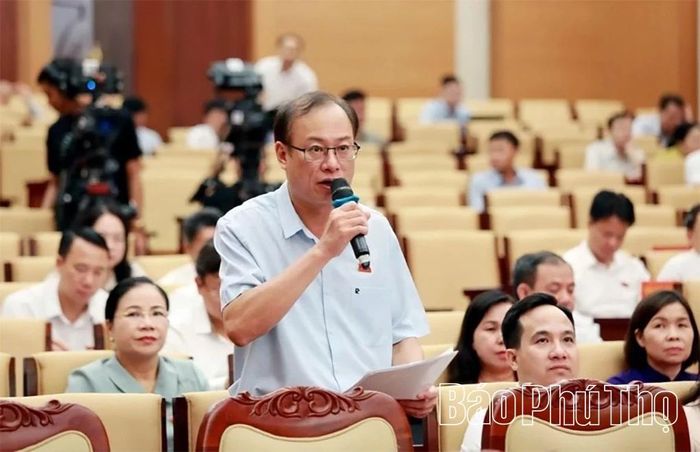 Đại biểu Trần Thanh Hải - Tổ đại biểu HĐND tỉnh số 5 đặt câu hỏi chất vấn liên quan đến công tác đấu tranh, xử lý tội phạm sử dụng công nghệ cao.