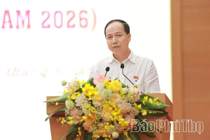 Giám đốc Sở Nông nghiệp và Môi trường Nguyễn Huy Nhuận trả lời chất vấn.
