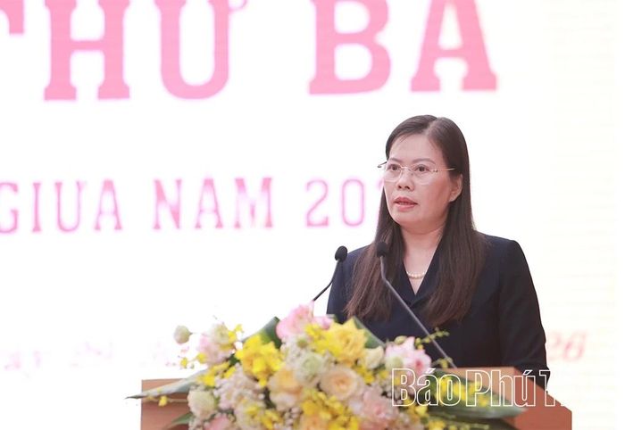 Giám đốc Sở Tài chính Vương Thị Bẩy làm rõ phương án xử lý tài sản công dôi dư và rà soát đầu tư công.