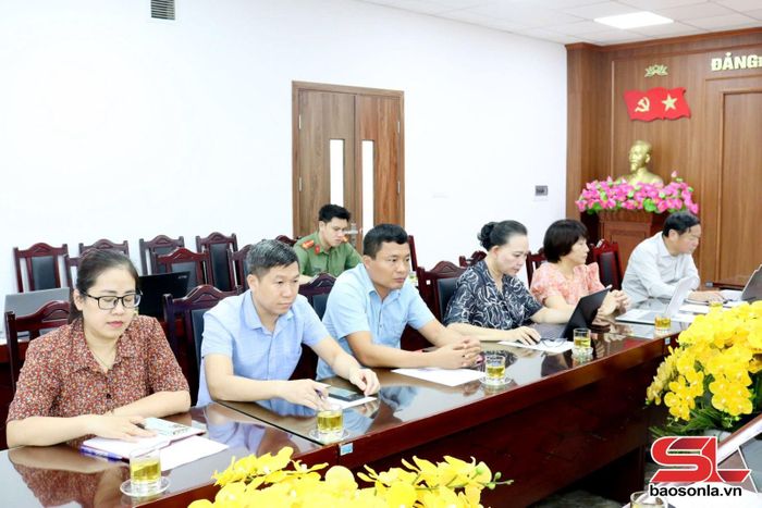 Các đại biểu dự hội nghị.
