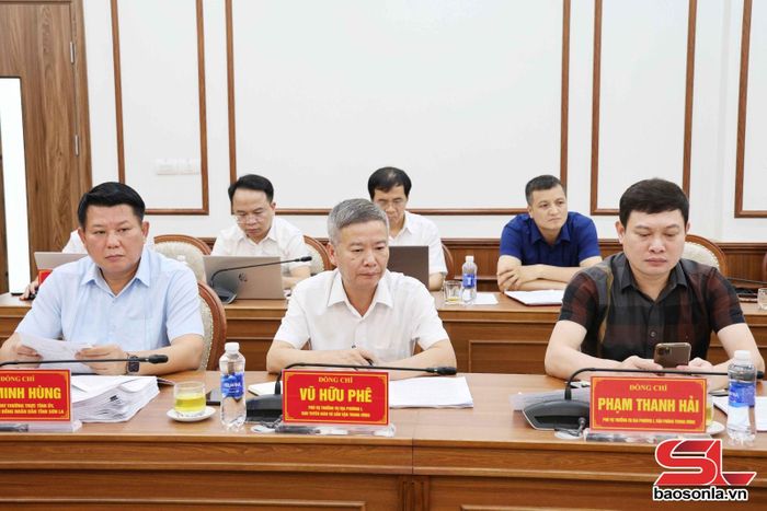Các đại biểu dự hội nghị.