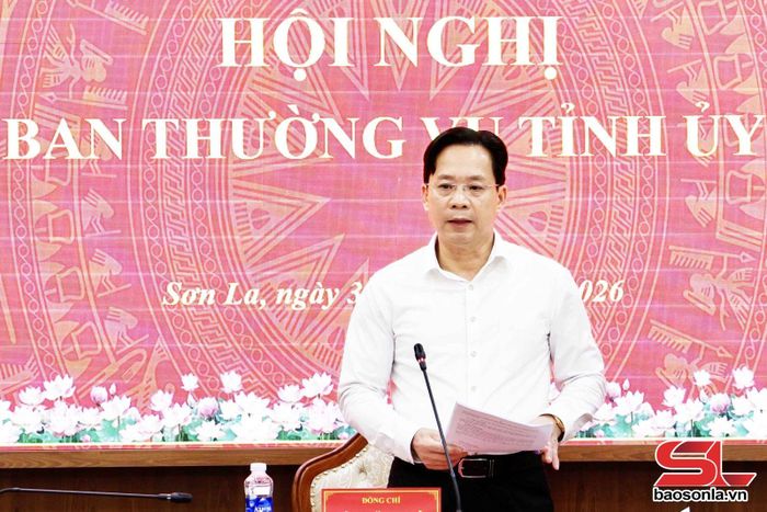 Đồng chí Bí thư Tỉnh ủy phát biểu tại hội nghị.