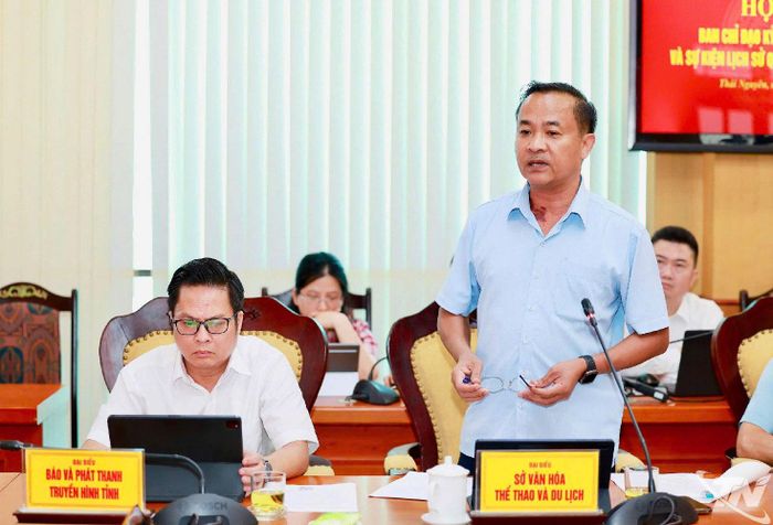 Đại diện Sở Văn hóa, Thể thao và Du lịch phát biểu tại Hội nghị.