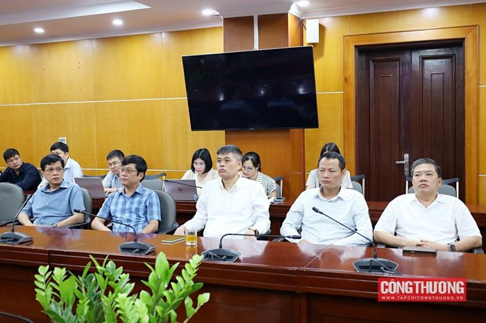 Các đại biểu tham dự Hội nghị từ điểm cầu trụ sở Bộ Công Thương