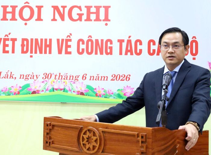 Ông Hồ Quang Đệ phát biểu nhận nhiệm vụ. Ảnh: N.H.