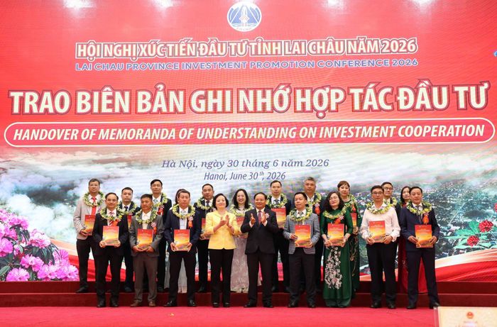 Tại hội nghị, tỉnh Lai Châu đã trao quyết định chấp thuận chủ trương đầu tư cho 19 dự án của 18 doanh nghiệp, với tổng vốn đăng ký hơn 27.700 tỷ đồng.