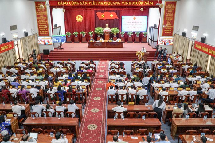 Quang cảnh cuộc họp chiều 30/6.