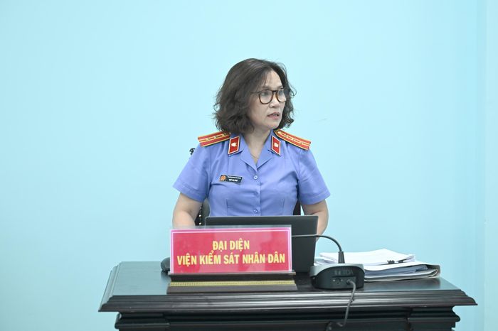 Đại diện VKS trước đó đề nghị tuyên phạt bị cáo Long từ 19 - 20 năm tù.